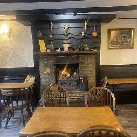 The Angel Inn Олстън Стая снимка